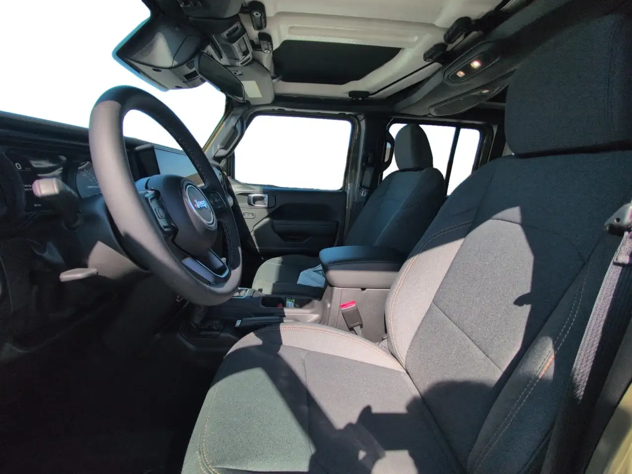 Jeep Wrangler снимка Jeep Wrangler