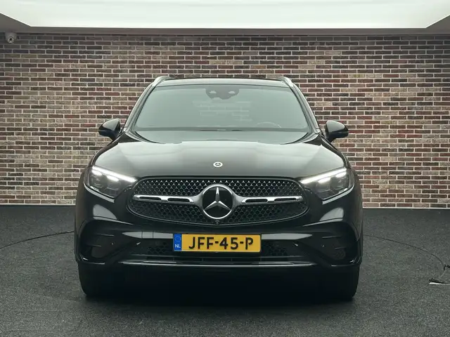 Mercedes-Benz 300 view 5