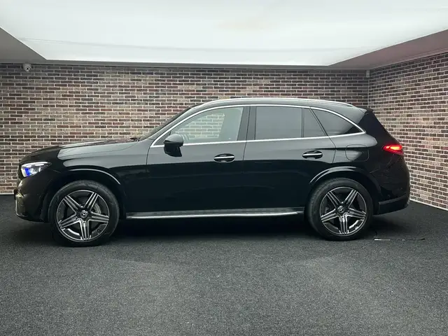 Mercedes-Benz 300 view 6