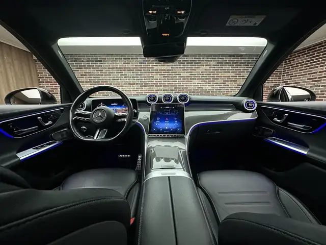 Mercedes-Benz 300 view 9
