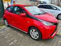 Toyota Aygo 1.0 VVT-i x-play Rood - thumbnail 3