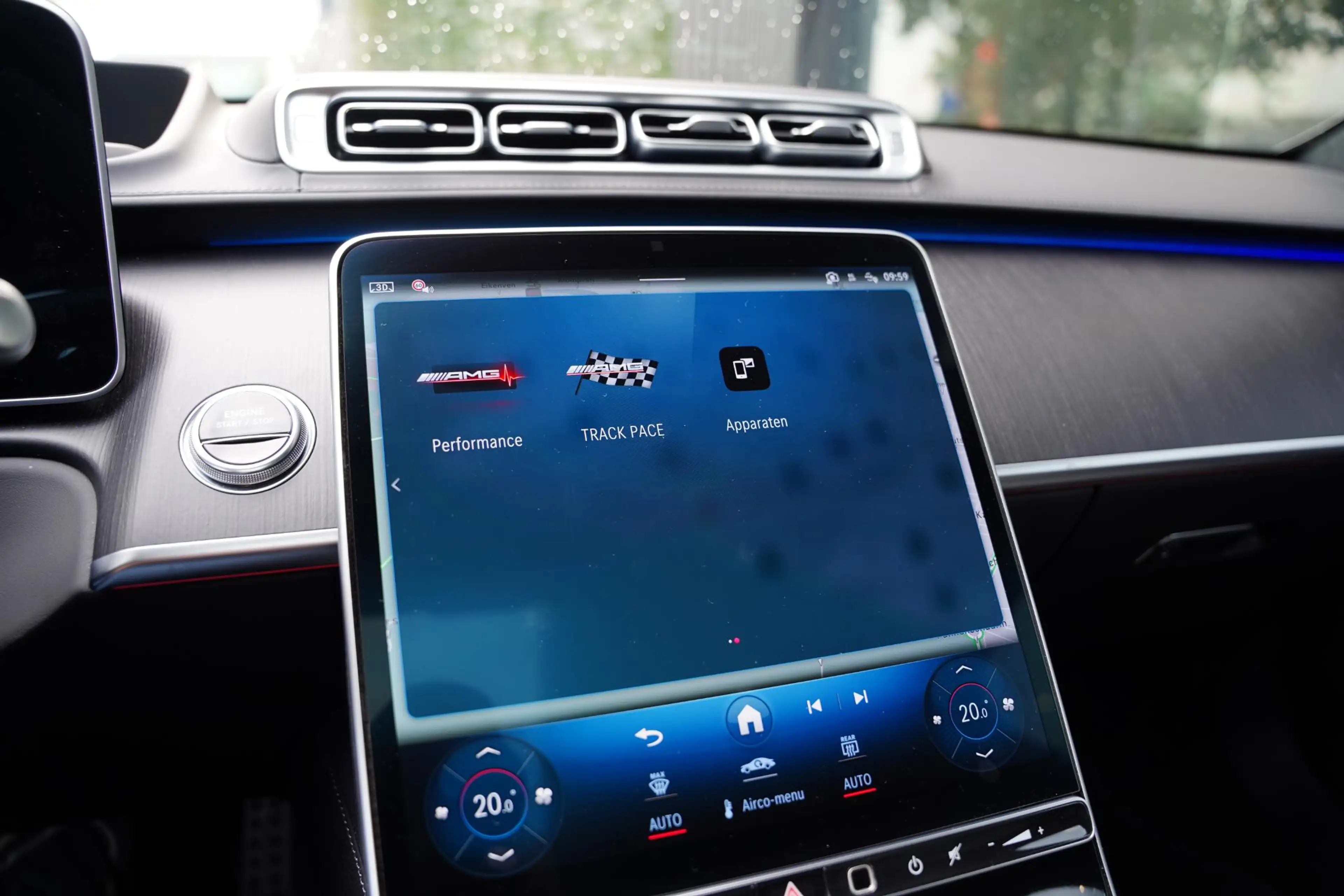 Mercedes-Benz S 63 AMG S E Performance / Carbon / Burmester — photo 16