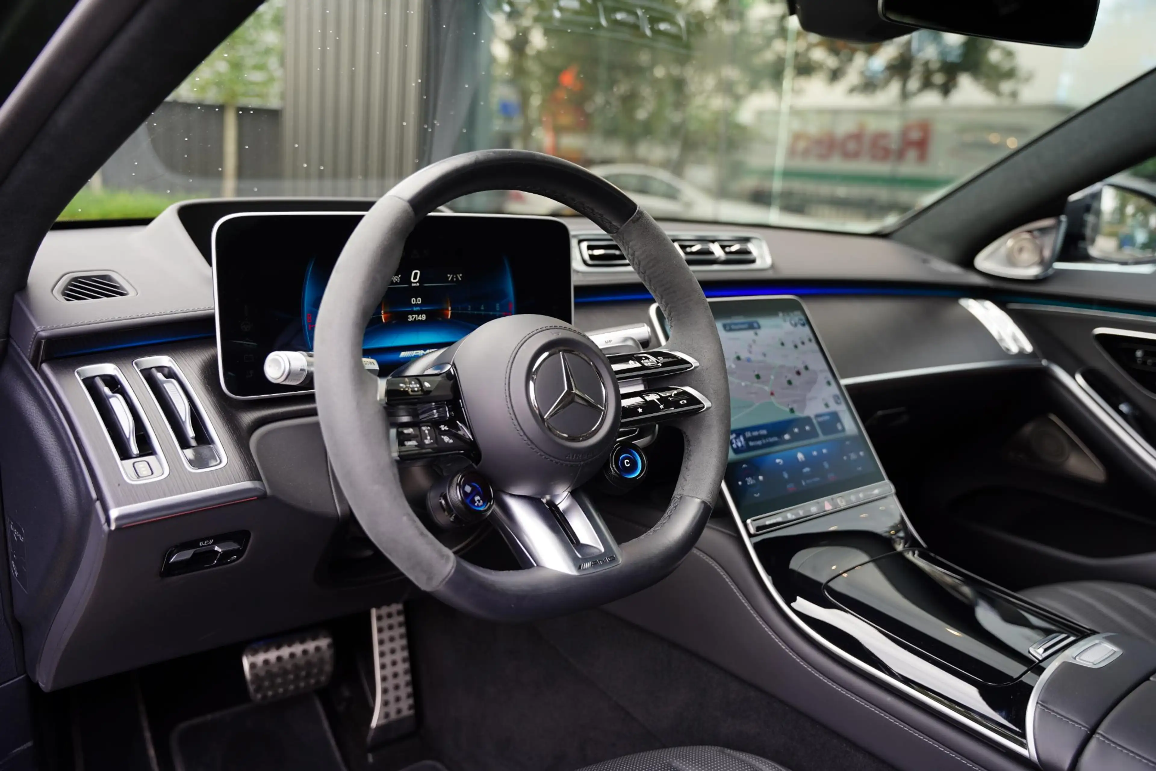 Mercedes-Benz S 63 AMG S E Performance / Carbon / Burmester — photo 4