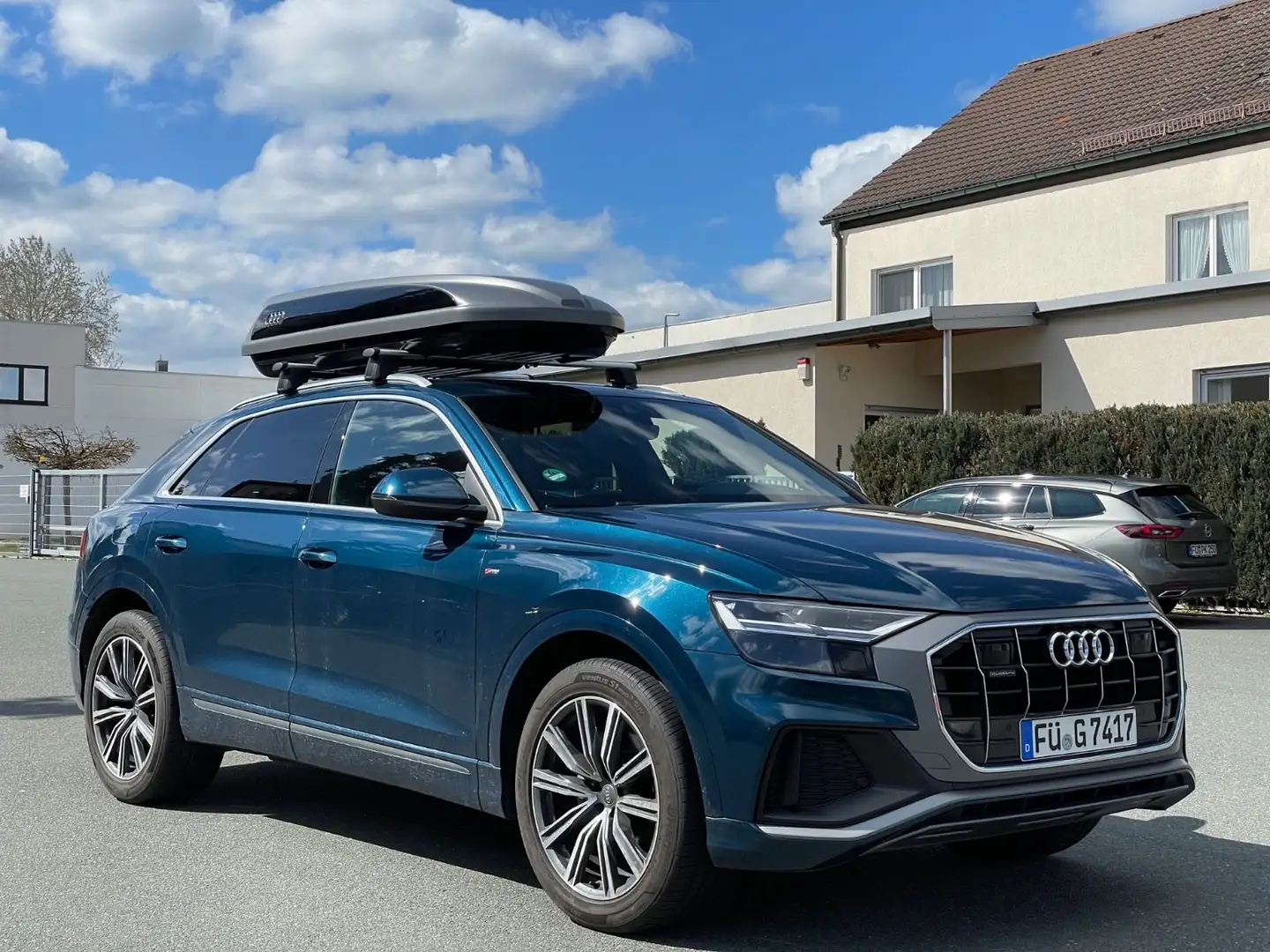 Audi Q8 50 TDI Midhyb. 3 S-Line quattro S-tronic StZ Blau - 1
