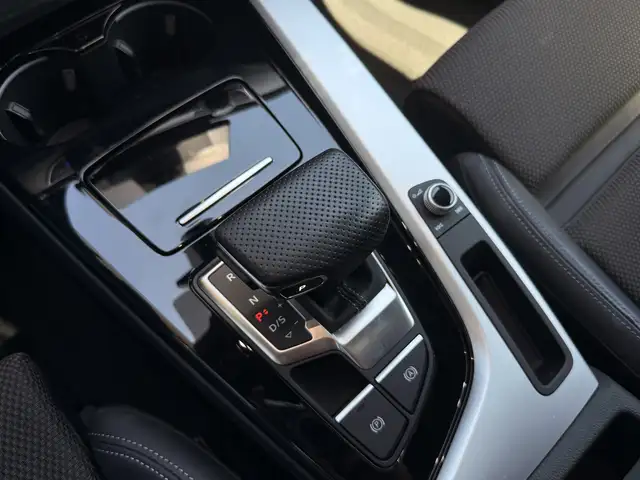 Audi A4 view 23