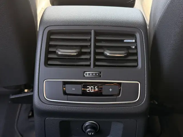 Audi A4 view 11
