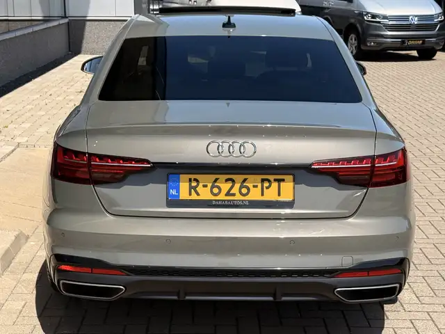 Audi A4 view 15