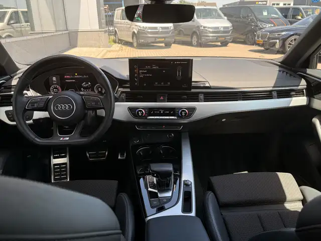 Audi A4 view 17