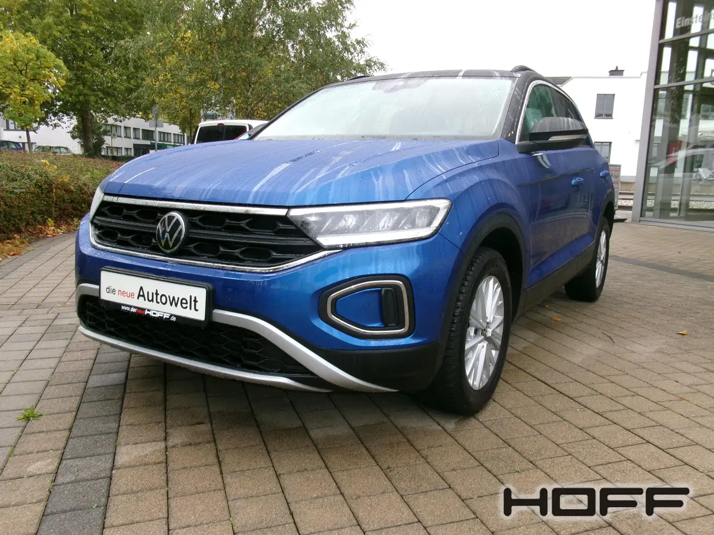 Volkswagen T-Roc 1.0 TSI Life Parkassist SHZ Allwetter APP DAB+ LED Bleu - 2