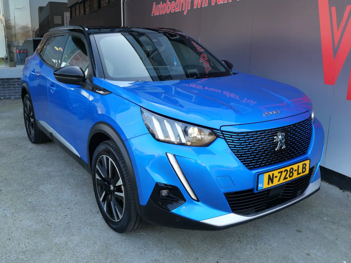 Peugeot e-2008 EV GT-PACK 50 kWh | A.C.C | 3D COCKPIT | TREKHAAK Blau - 2