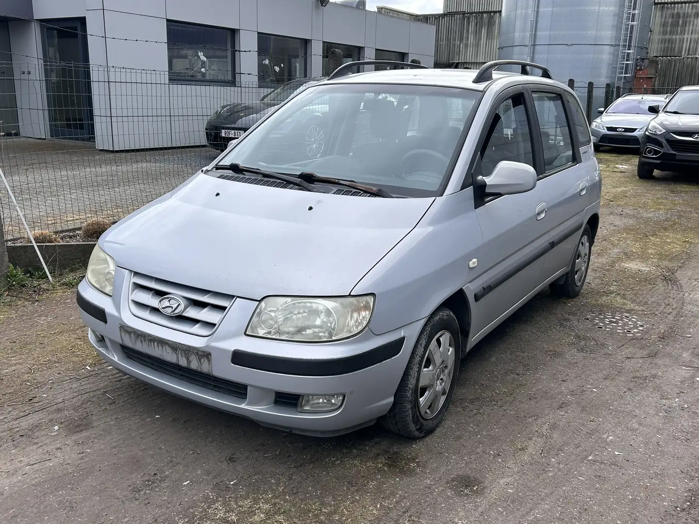 Hyundai Matrix 1.6 GLS Grijs - 1