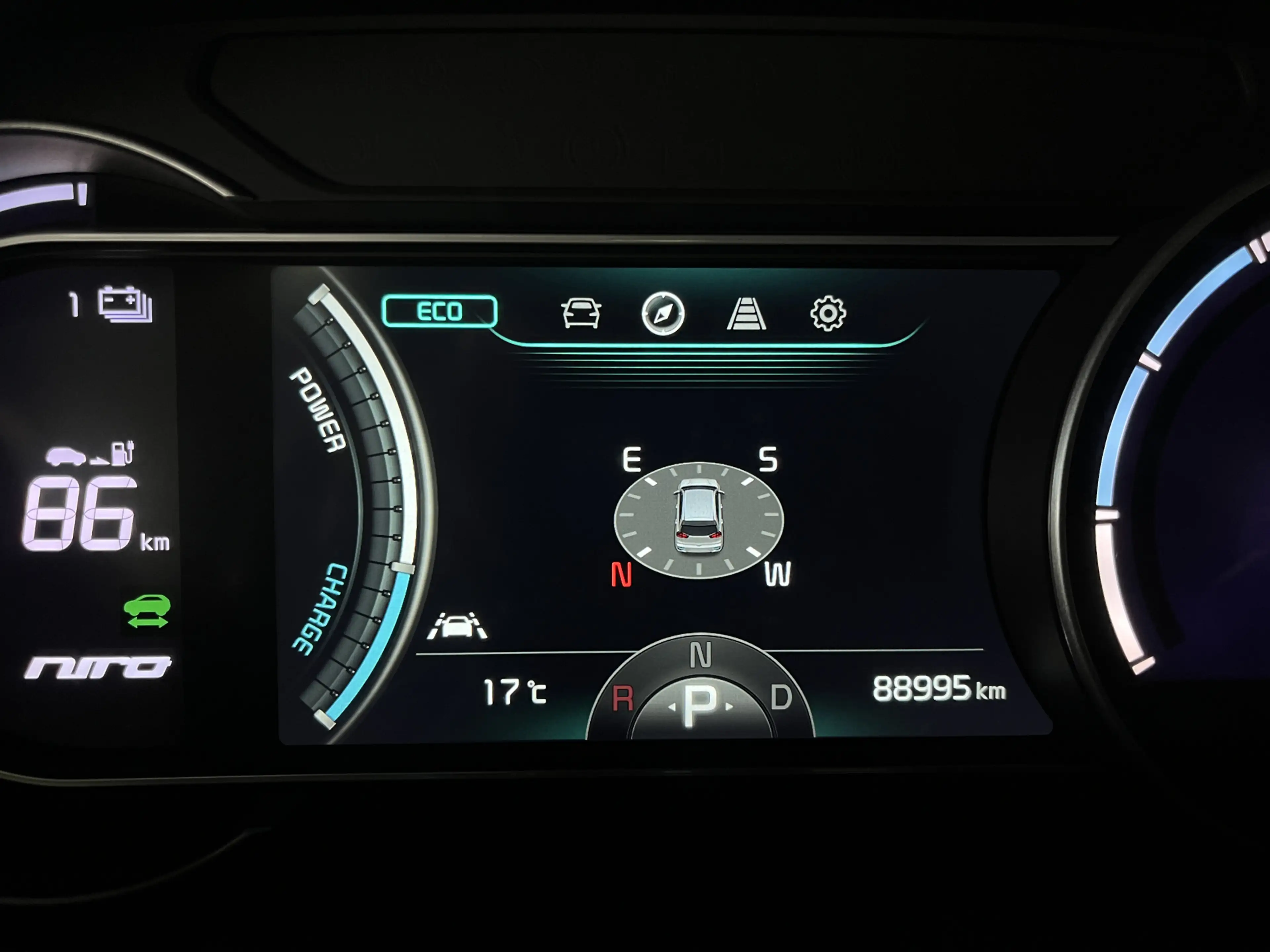 Kia e-Niro DynamicPlusLine 64 kWh 1E EIGN/ECC/3 FASE/99,4%SOH — photo 38