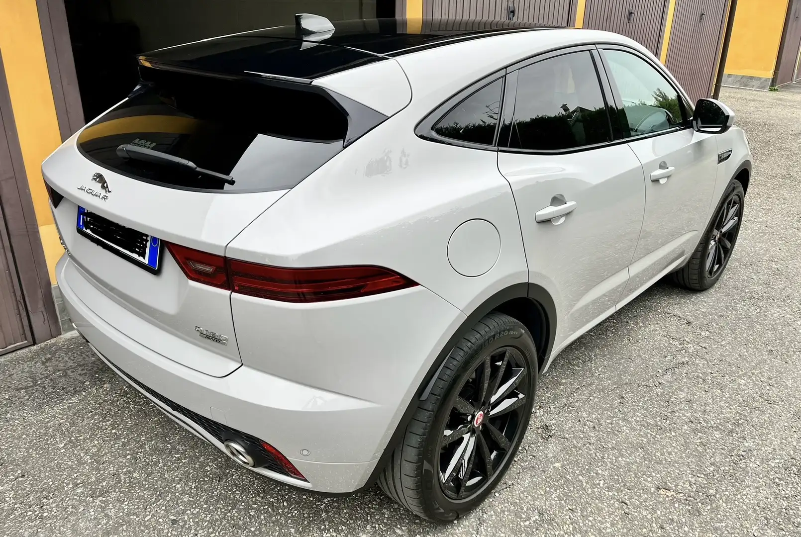 Jaguar E-Pace 2.0d i4 R-Dynamic S awd 180cv auto - 1