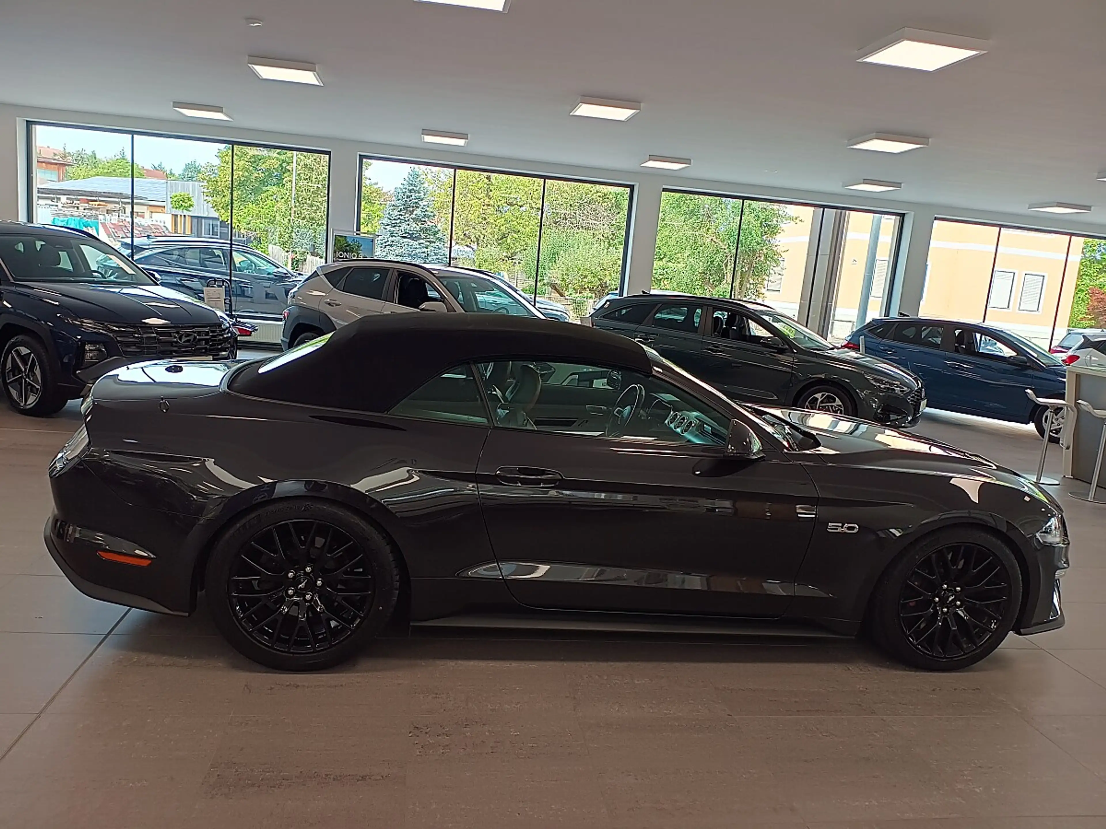 Ford Mustang 5,0 Ti-VCT V8 GT Cabrio Aut. *Navi*LED*SHZ* — photo 6