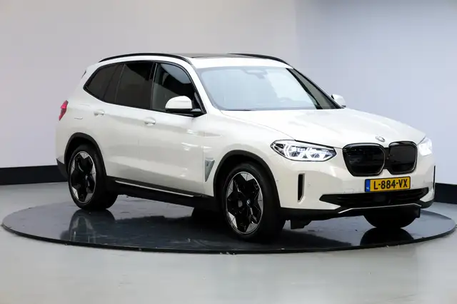 BMW iX3 High Executive 80 kWh | Panoramadak | Head Up | Dr