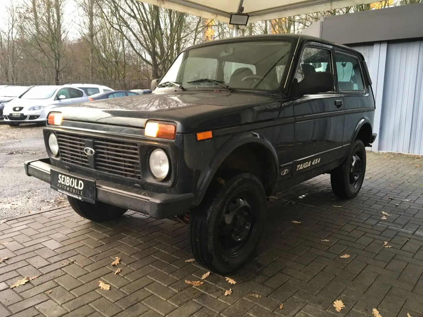 Lada Niva 1.7 Basis 4x4 LPG/Navi/Kamera/AHK/8-fach Vert - 1