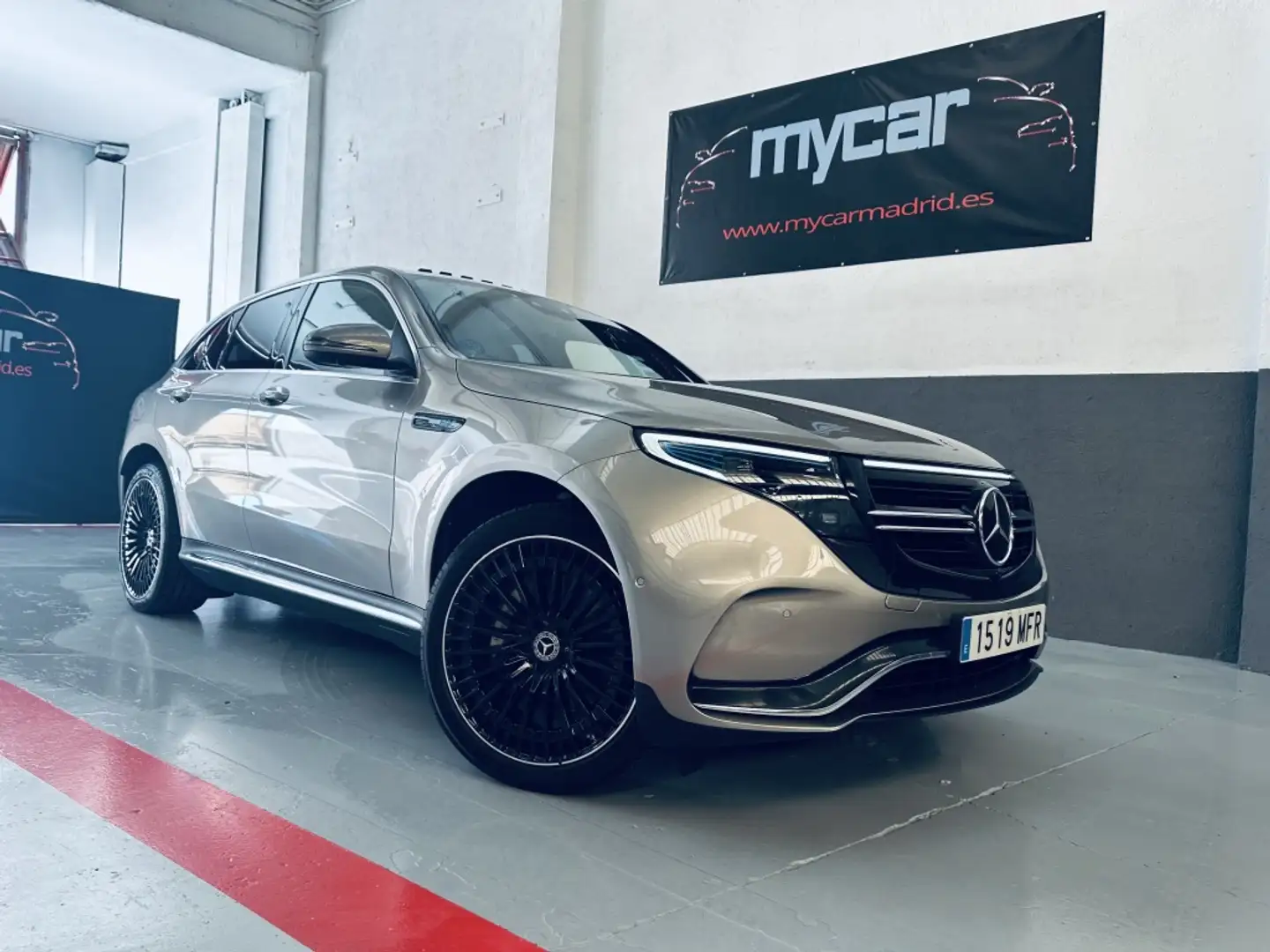 Mercedes-Benz EQC 400 4MATIC - 2