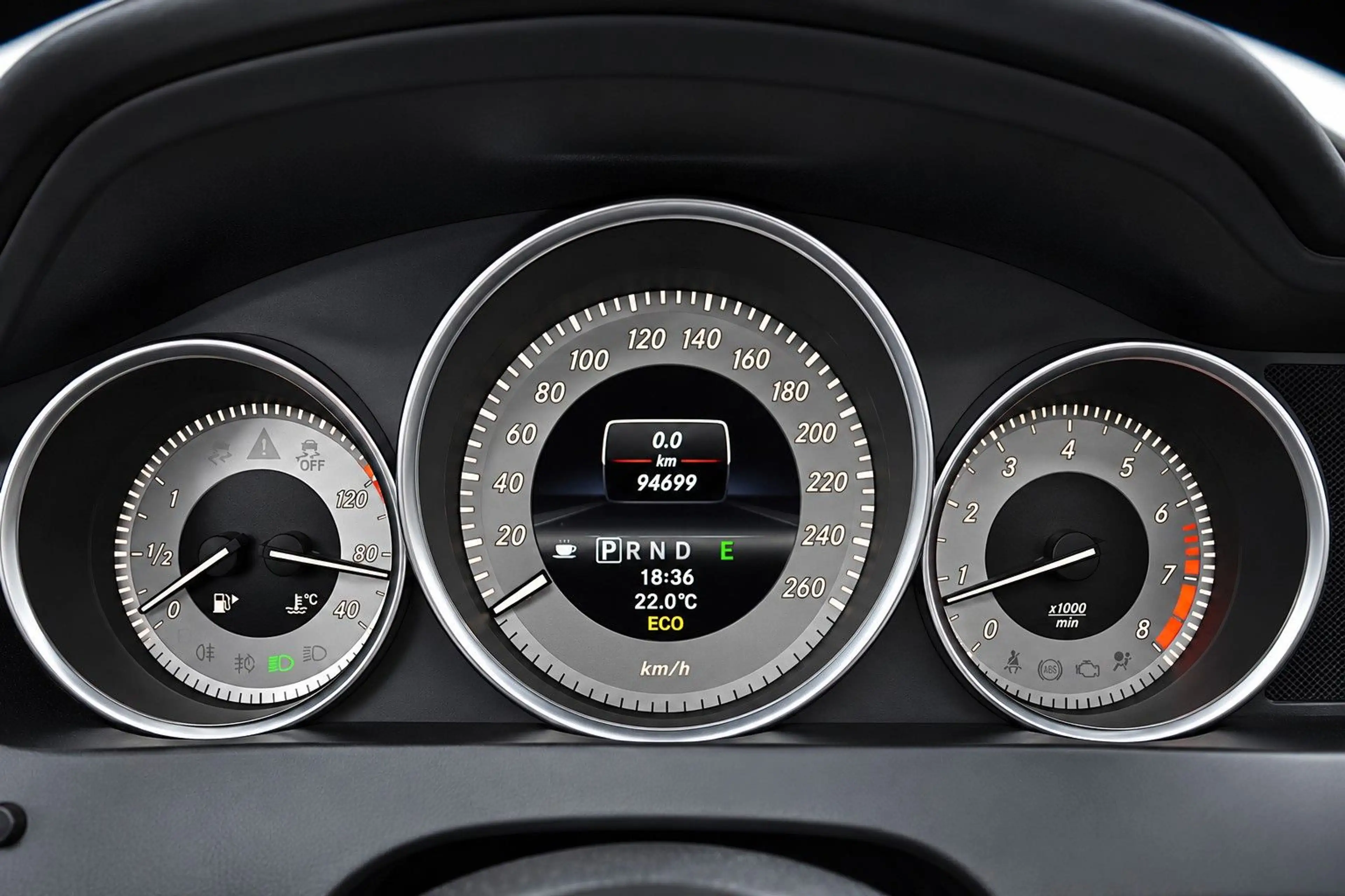 Mercedes-Benz C 180 CGI 7G-TRONIC AVANTGARDE*AUS 2 HAND* — photo 3
