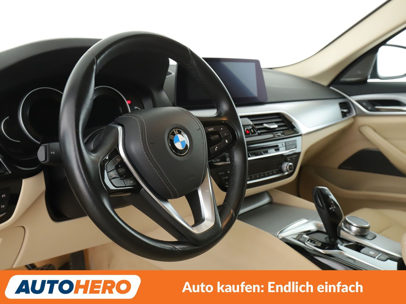BMW 530 530e Aut.*NAVI*TEMPO*CAM*PDC*SHZ*LIM*ALU* — photo 11