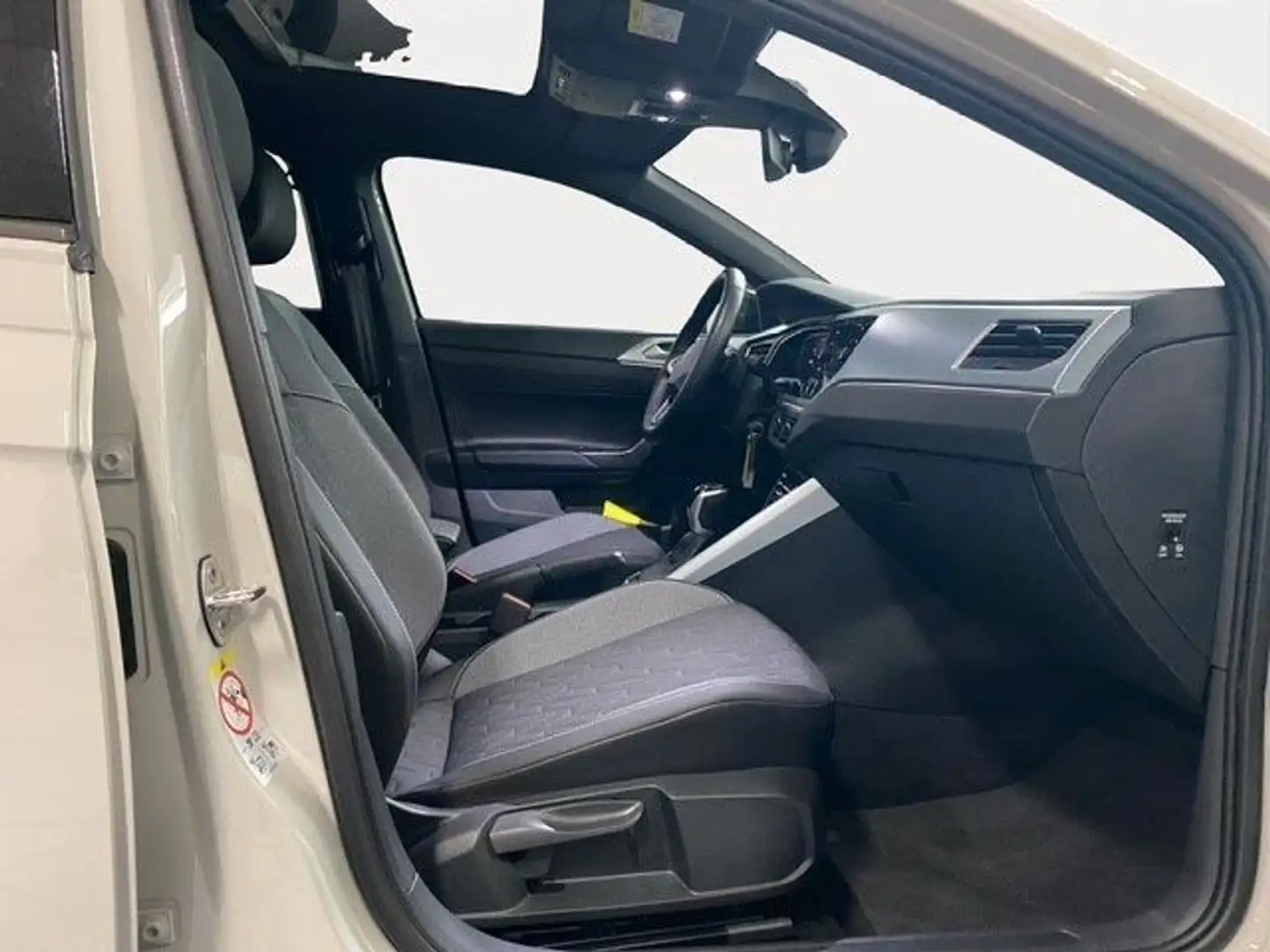 Volkswagen Taigo GOAL 1,0 TSI PANO AHK ACC NAVI LED SHZ KLI Gris - 2