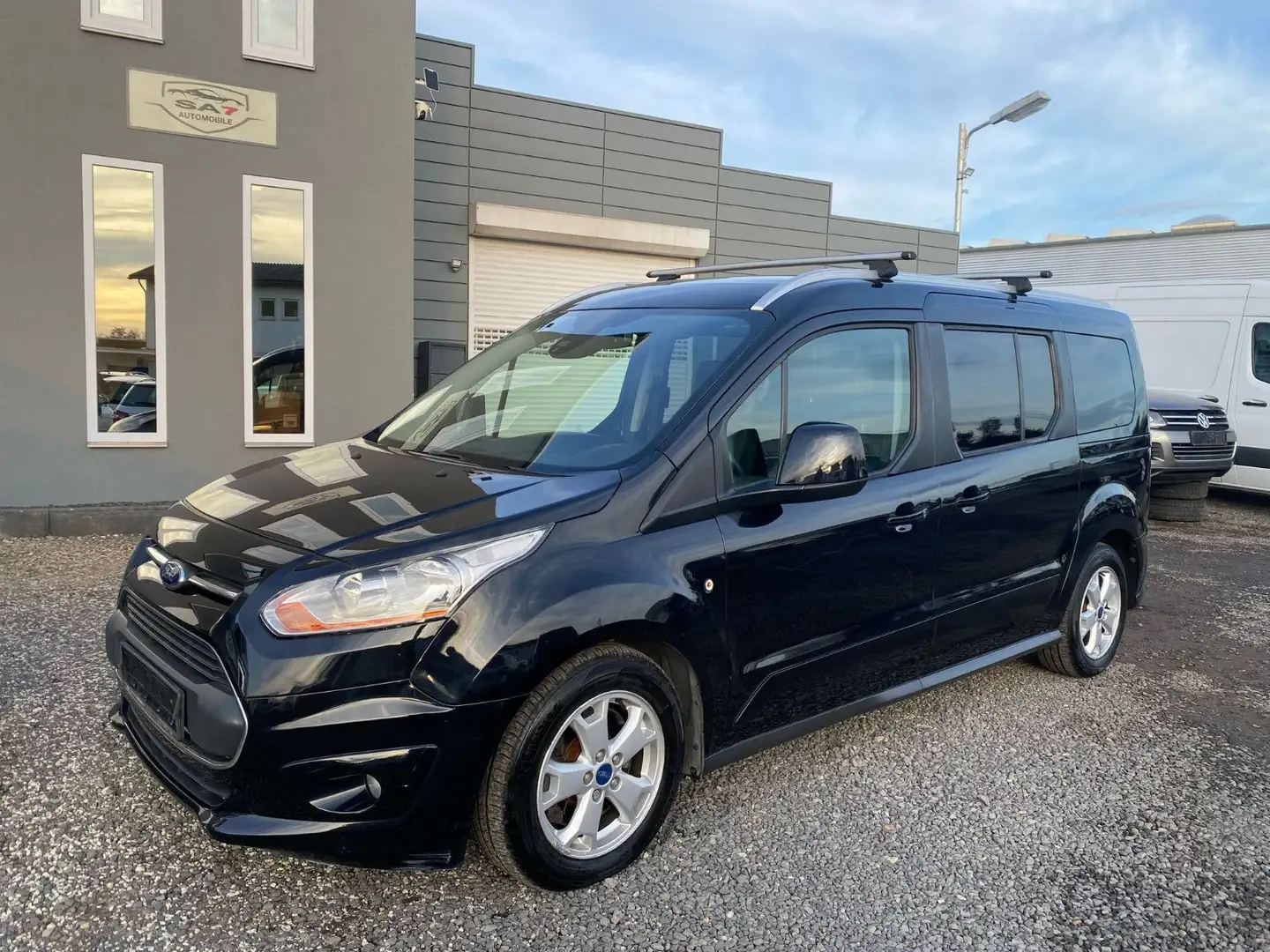 Ford Grand Tourneo Titanium*1.HD*7Sitz*Panoramadach* Schwarz - 2