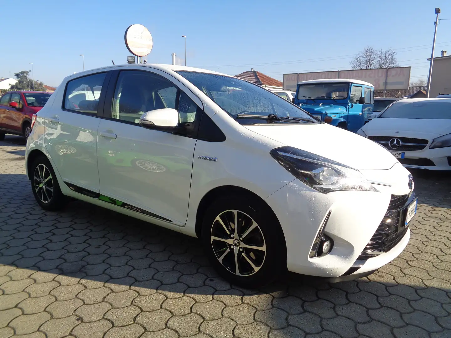 Toyota Yaris Yaris III 2017 5p 1.5h Bianco - 2
