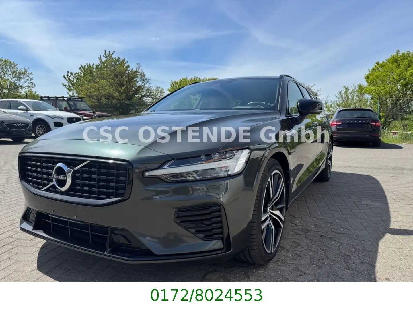 Volvo V60 T8 R Design Recharge  AWD PANO AHK 1.HAND Grau - 2
