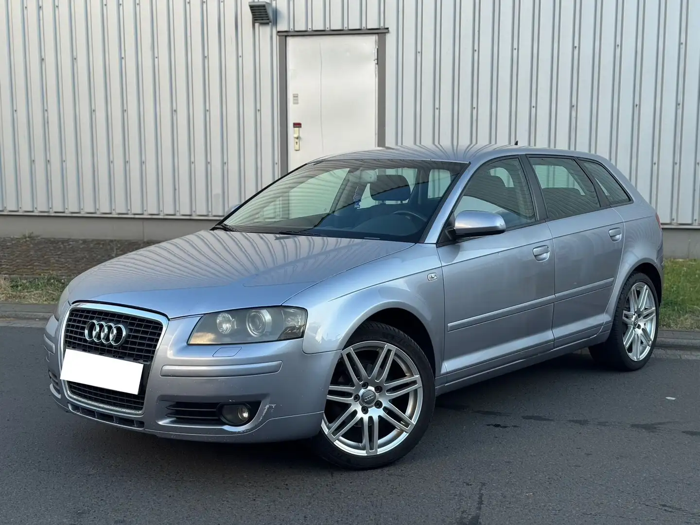 Audi A3 1.9 TDI Sportback DPF Ambiente Gris - 1