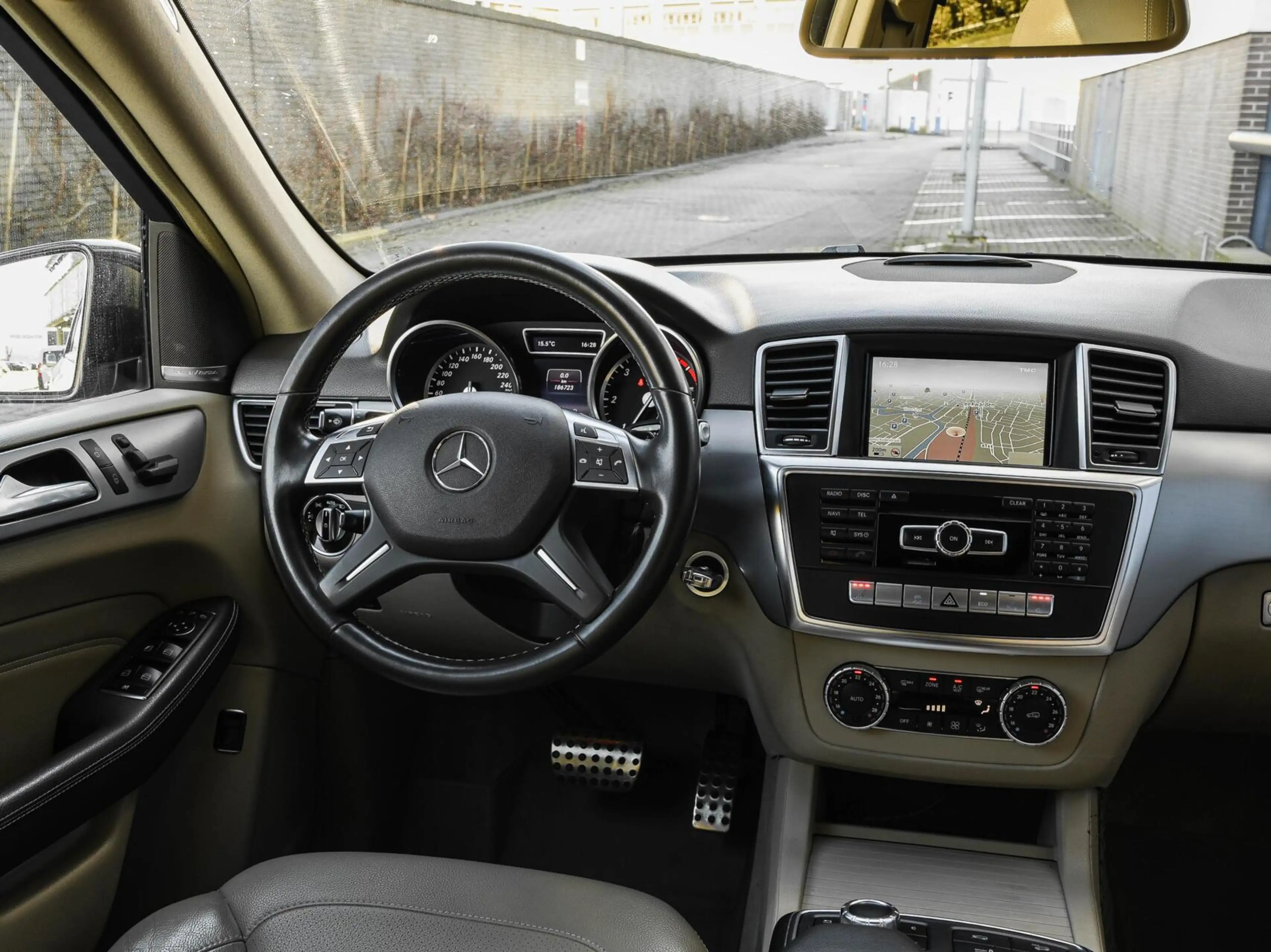 Mercedes-Benz ML 350 M-klasse BlueTEC — photo 11