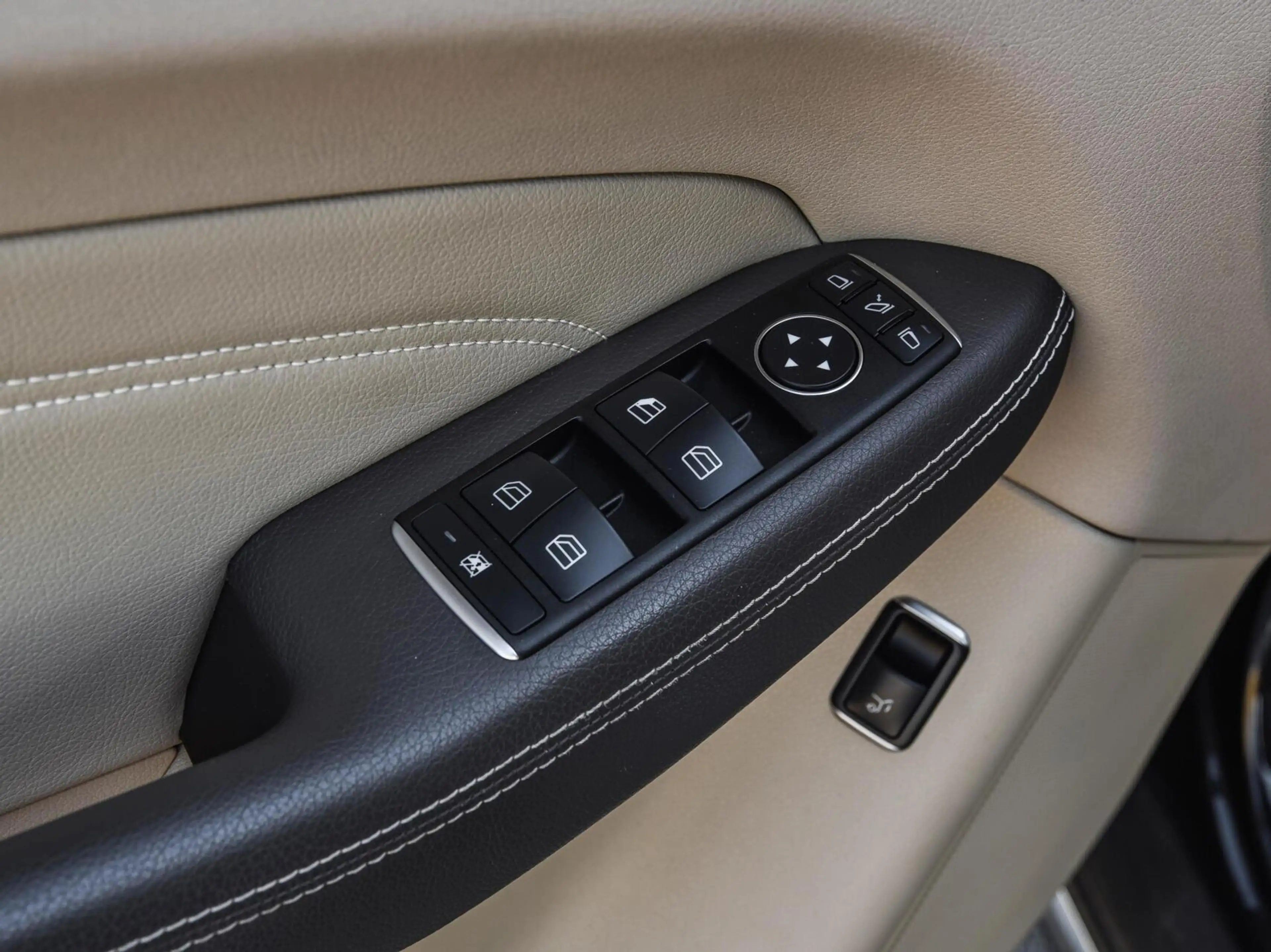 Mercedes-Benz ML 350 M-klasse BlueTEC — photo 26