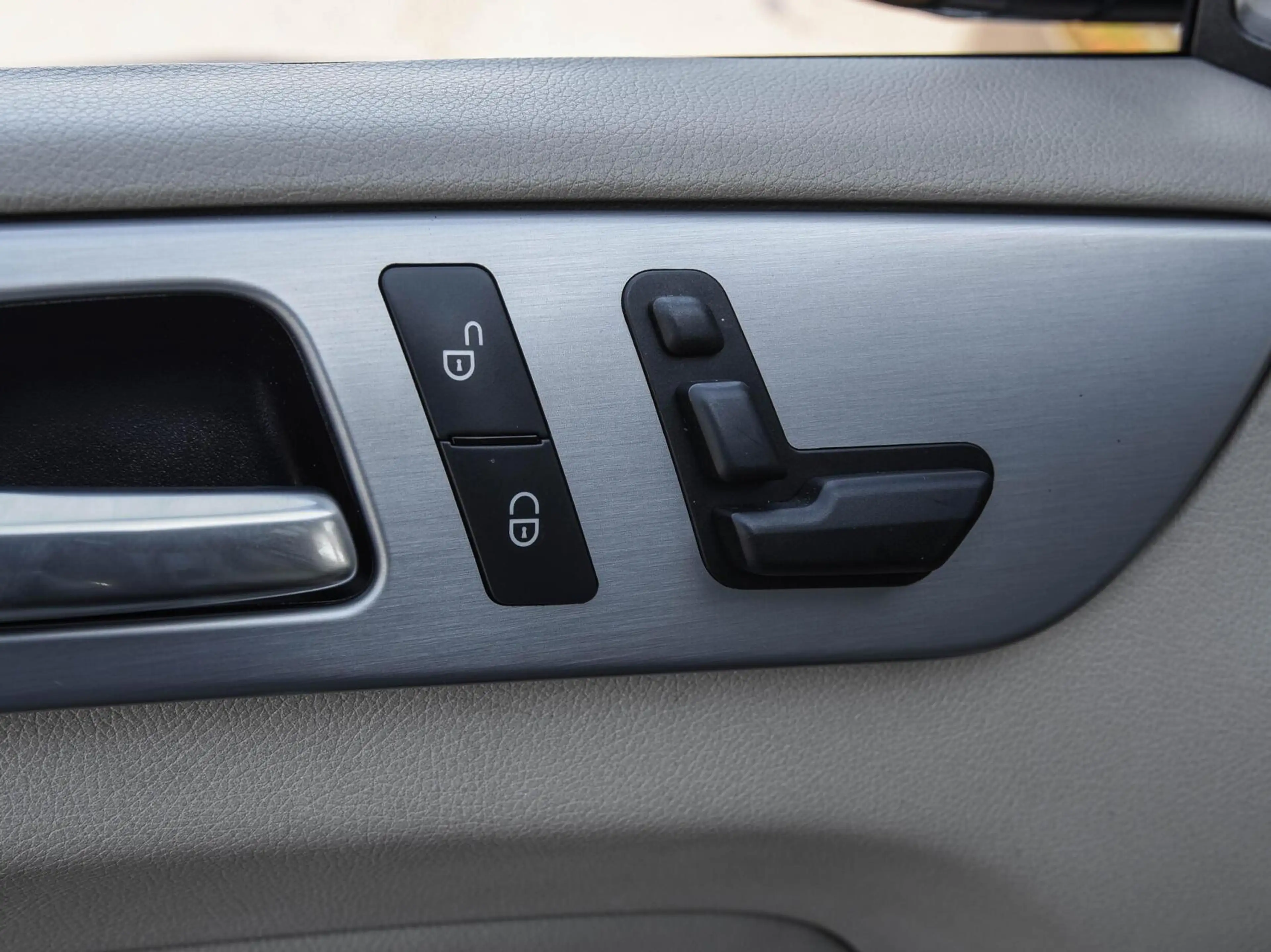 Mercedes-Benz ML 350 M-klasse BlueTEC — photo 24