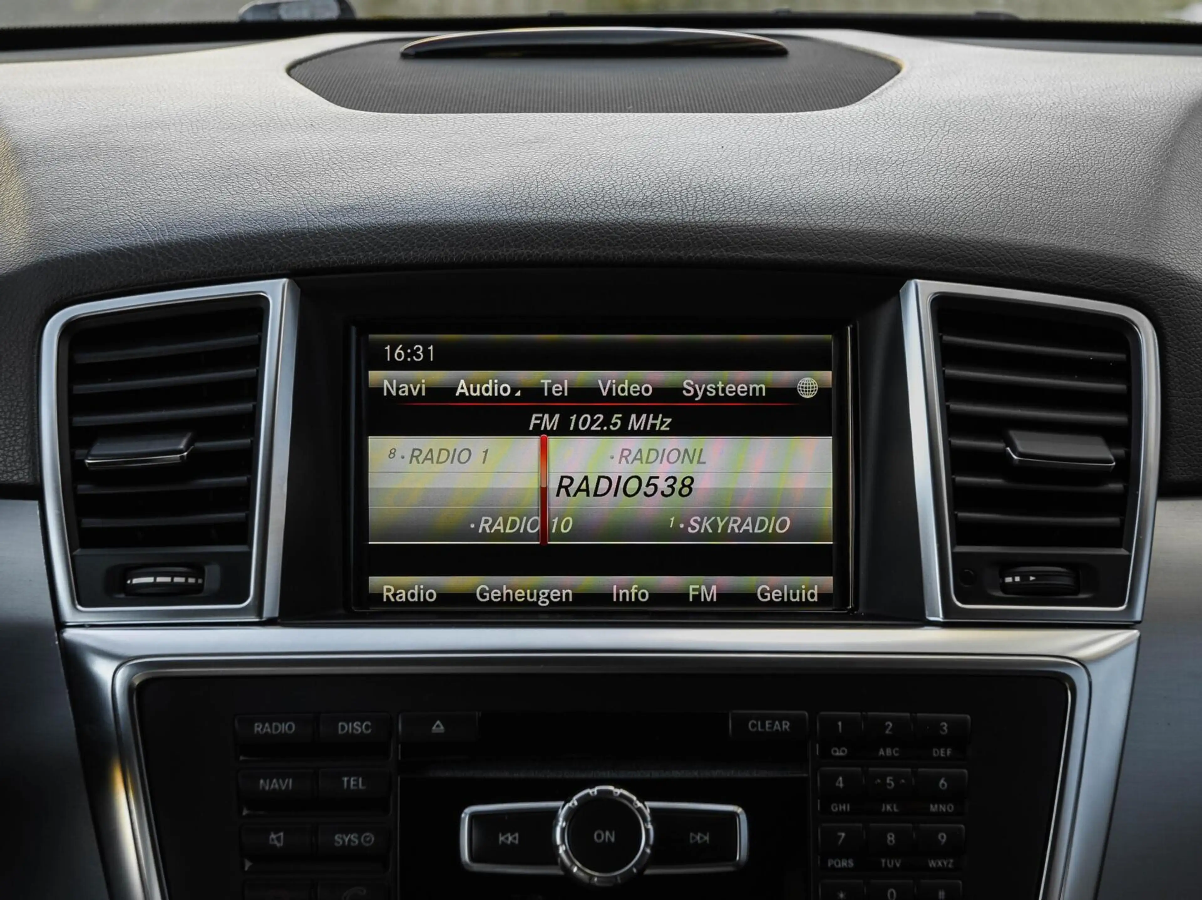 Mercedes-Benz ML 350 M-klasse BlueTEC — photo 20