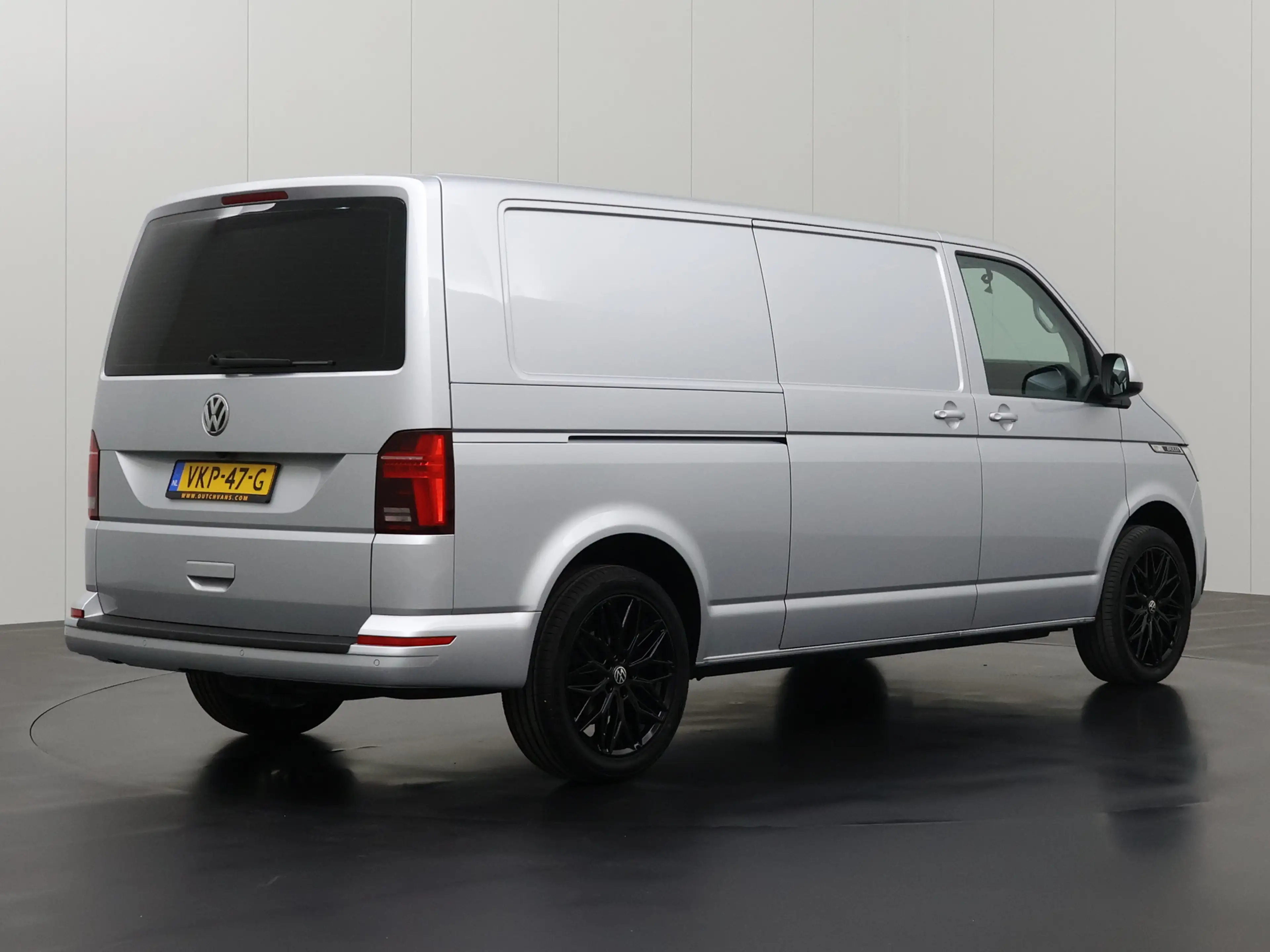 Volkswagen T6.1 Transporter 2.0TDI 150PK DG Automaat Lang Bulli Executive | Na — photo 2