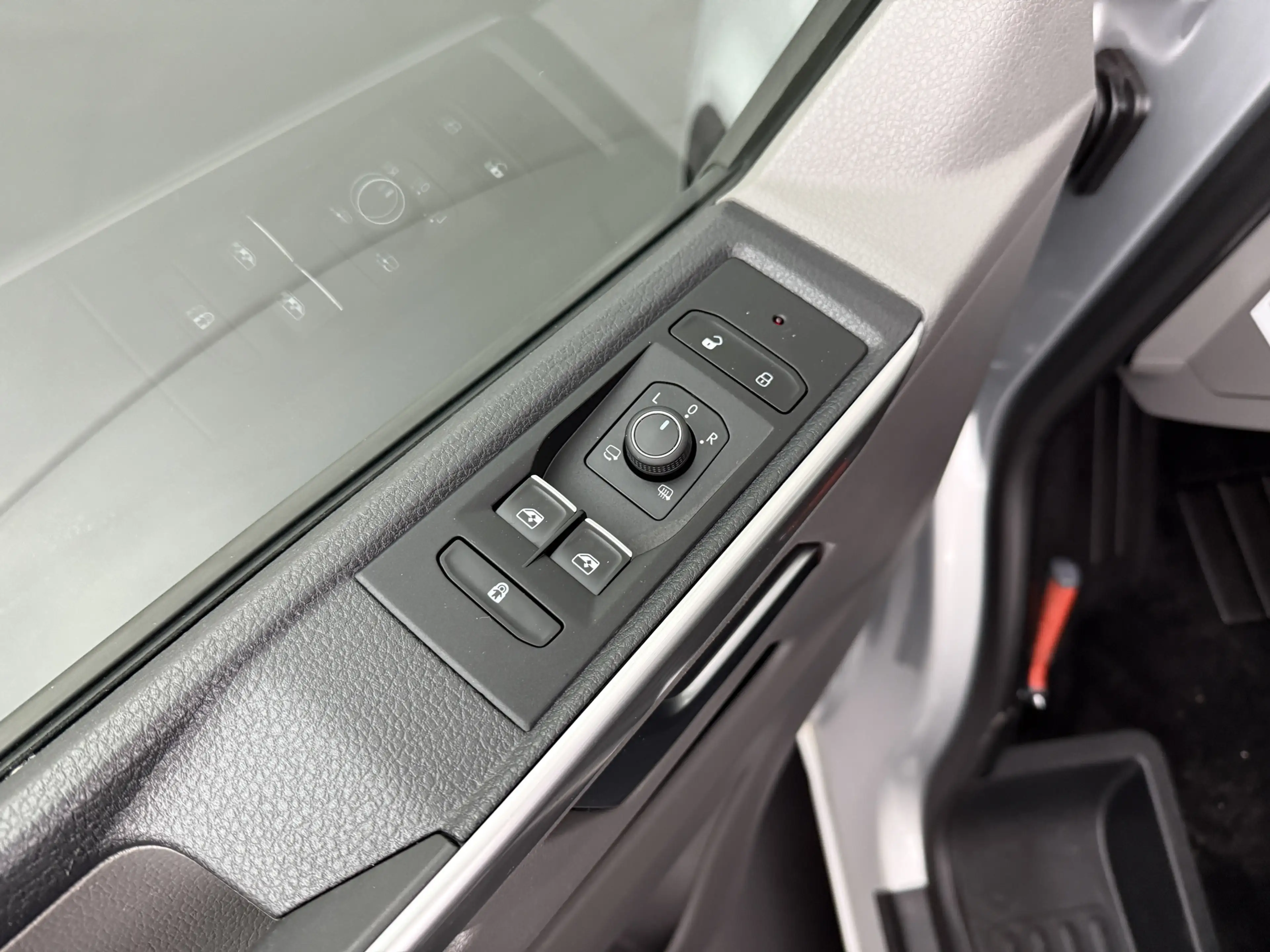 Volkswagen T6.1 Transporter 2.0TDI 150PK DG Automaat Lang Bulli Executive | Na — photo 8