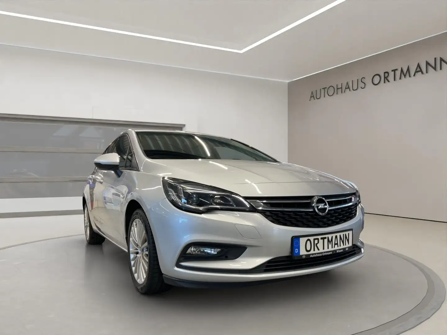 Opel Astra 1.0 Turbo 'ON' Frontantrieb 5-Gang Plateado - 1