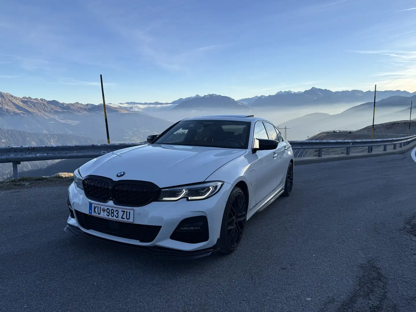 BMW 330 330e PHEV Aut. - 2