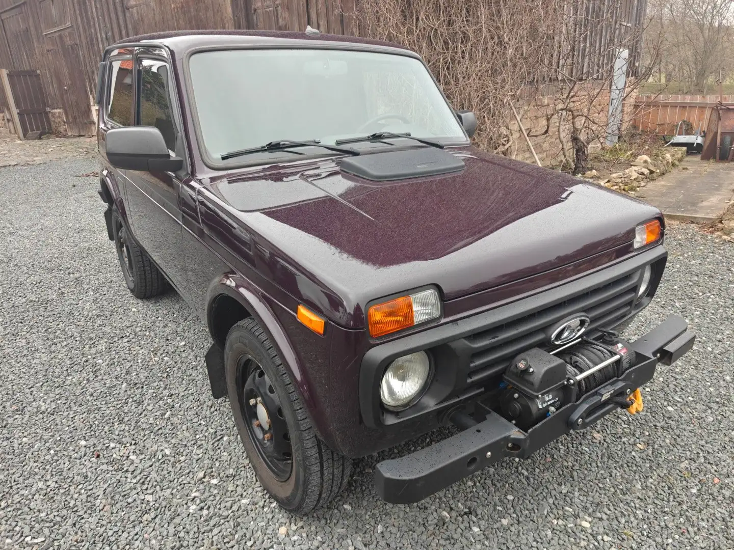 Lada Niva Legend 4x4 Rot - 2