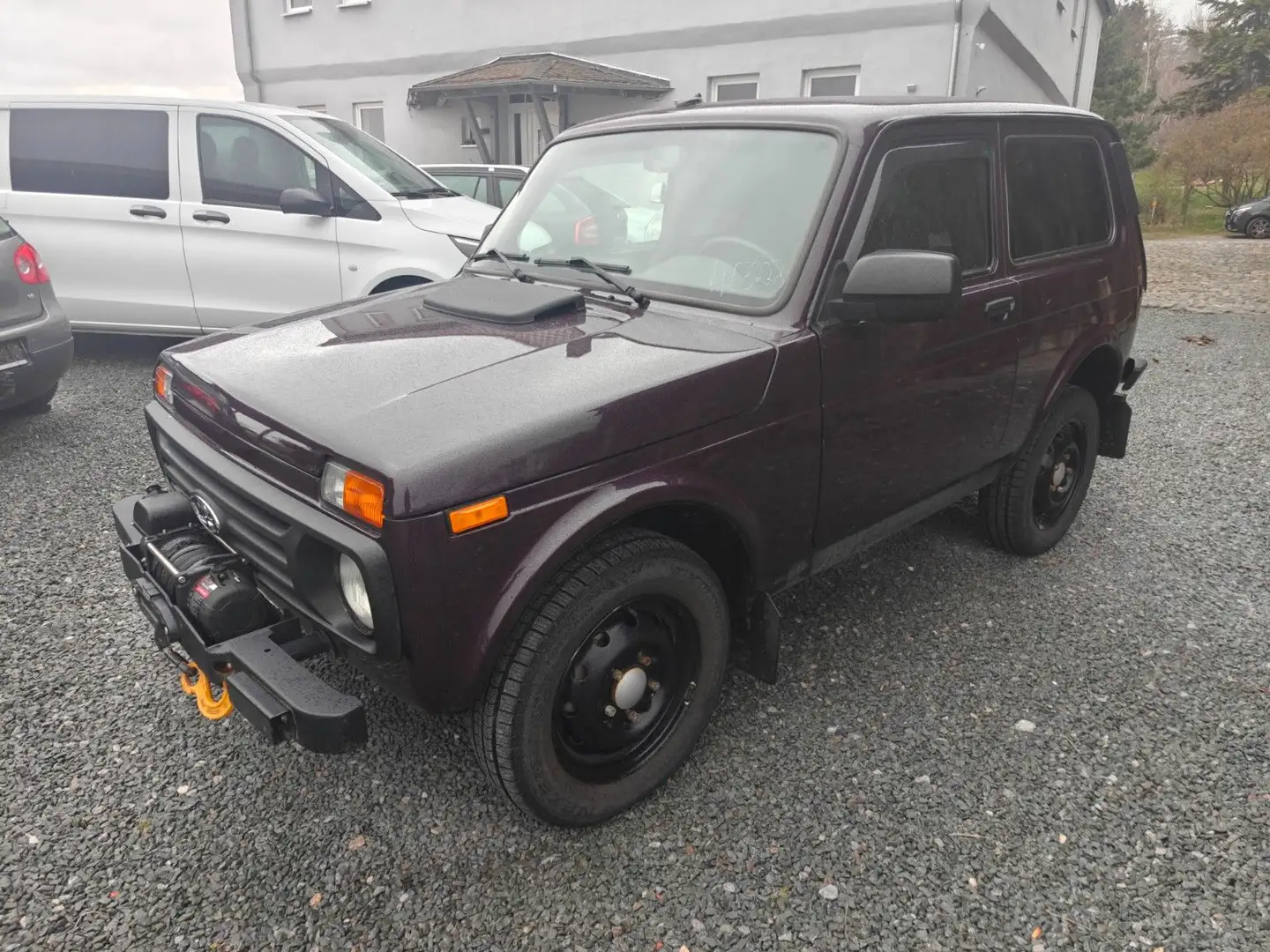 Lada Niva Legend 4x4 Rot - 1