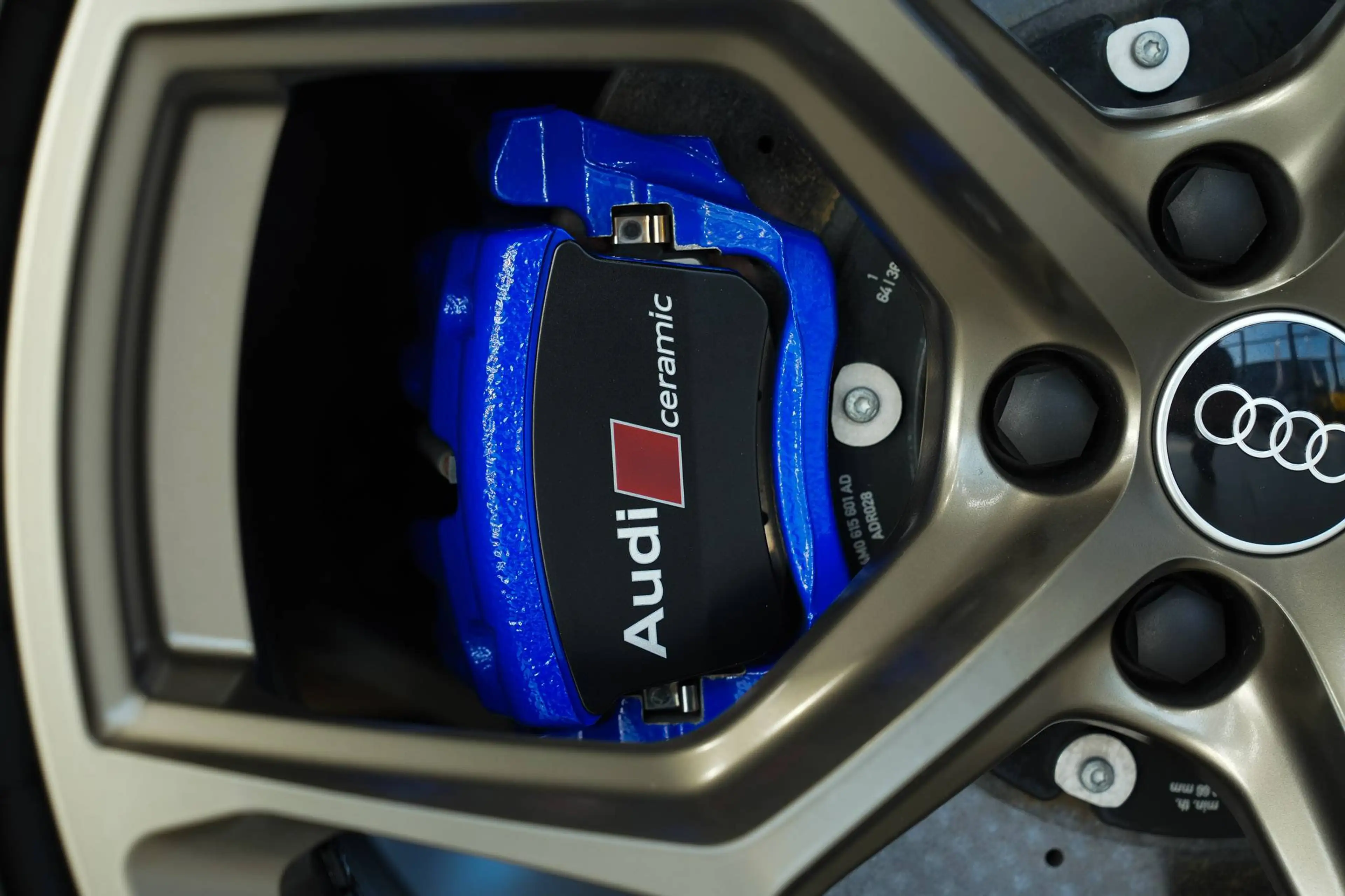 Audi RS6 4.0 TFSI quattro perf.*1.HD*DYNAMIK+* — photo 15