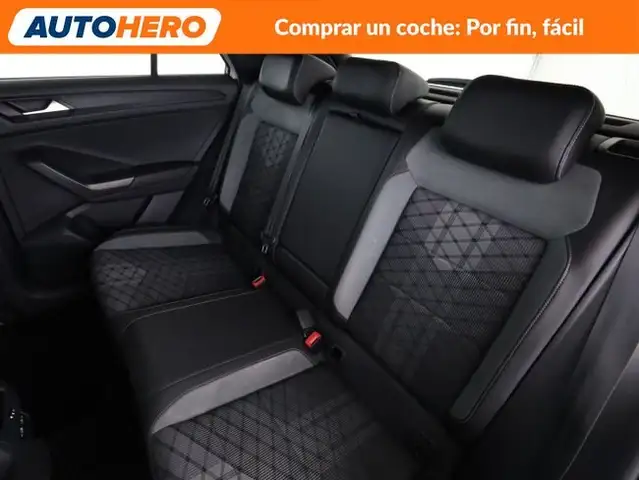Volkswagen T-Roc view 15