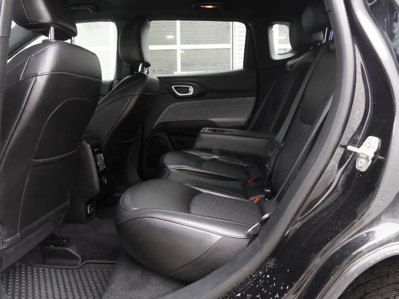 Jeep Compass снимка Jeep Compass