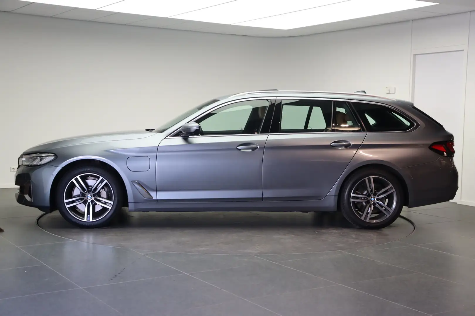 BMW 530 5 Serie Touring 530e High Executive Luxury Line Au Gris - 2