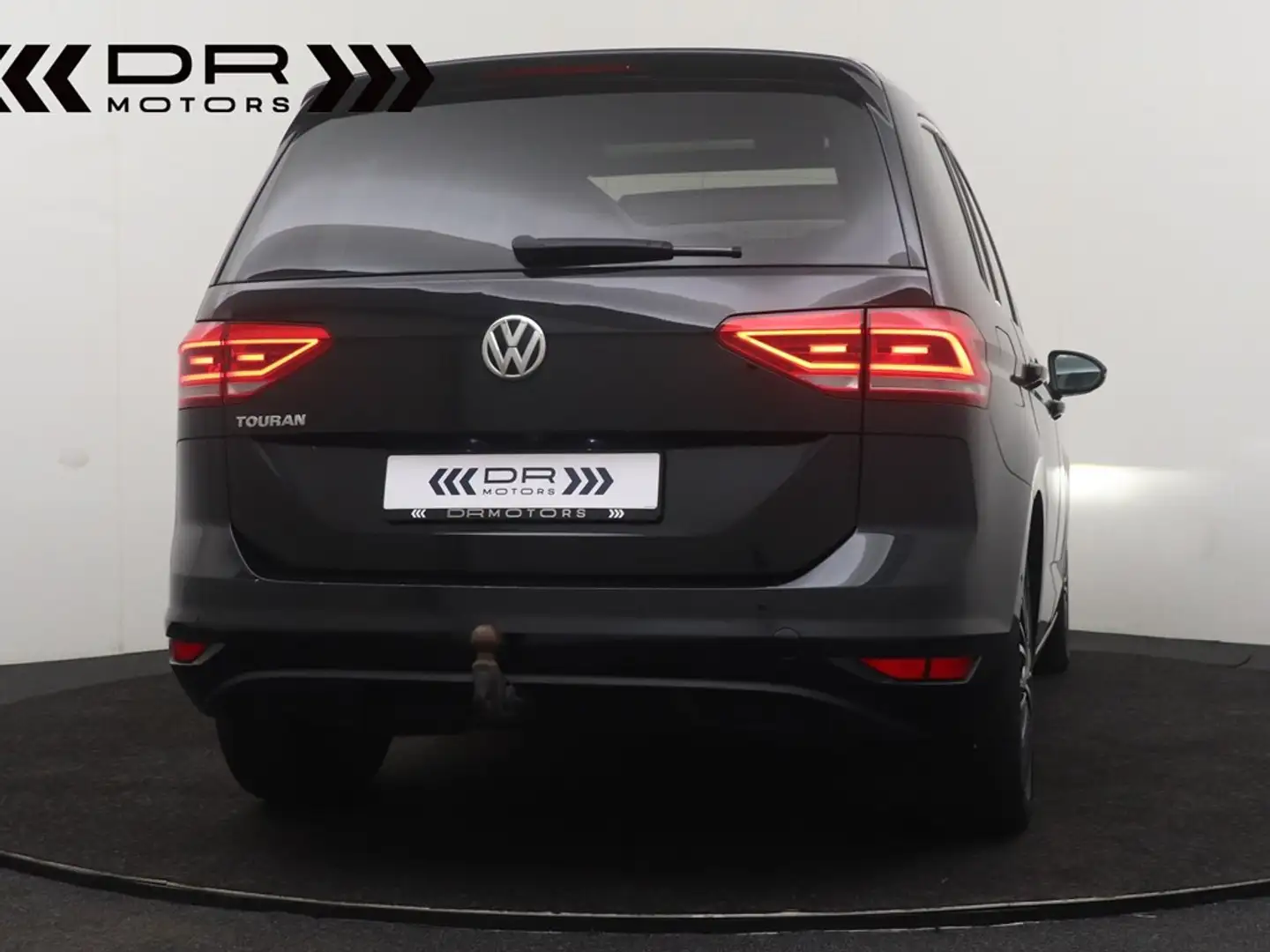 Volkswagen Touran 1.6TDI HIGHLINE DSG - NAVI - LED - LEDER - PANODAK Noir - 2