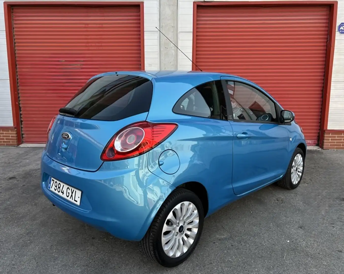 Ford Ka/Ka+ 1.30TDCi Digital Azul - 2