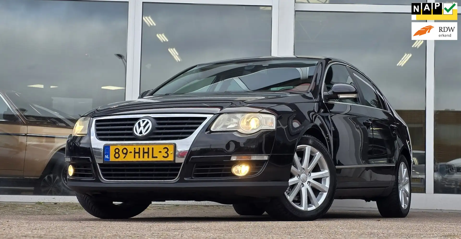 Volkswagen Passat 1.4 TSI Comfortline 2e Eigenaar Nieuwe APK Garanti Zwart - 1