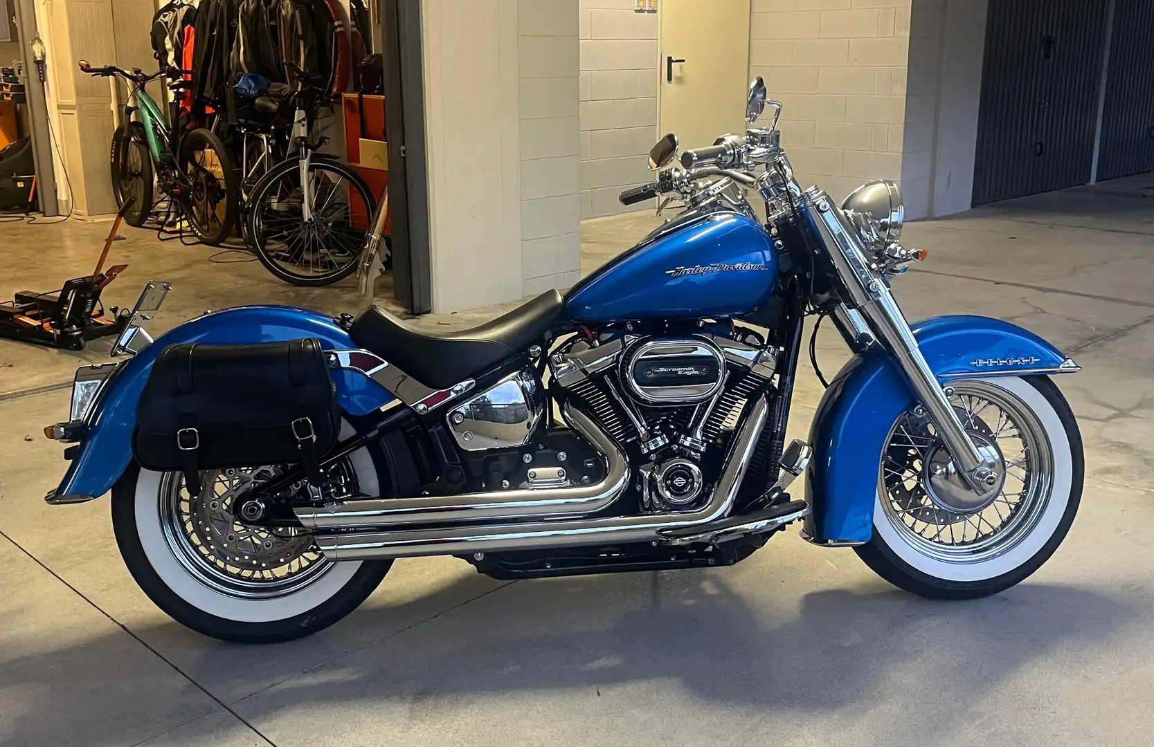 Harley-Davidson Deluxe Sogtail FLDE Bleu - 1