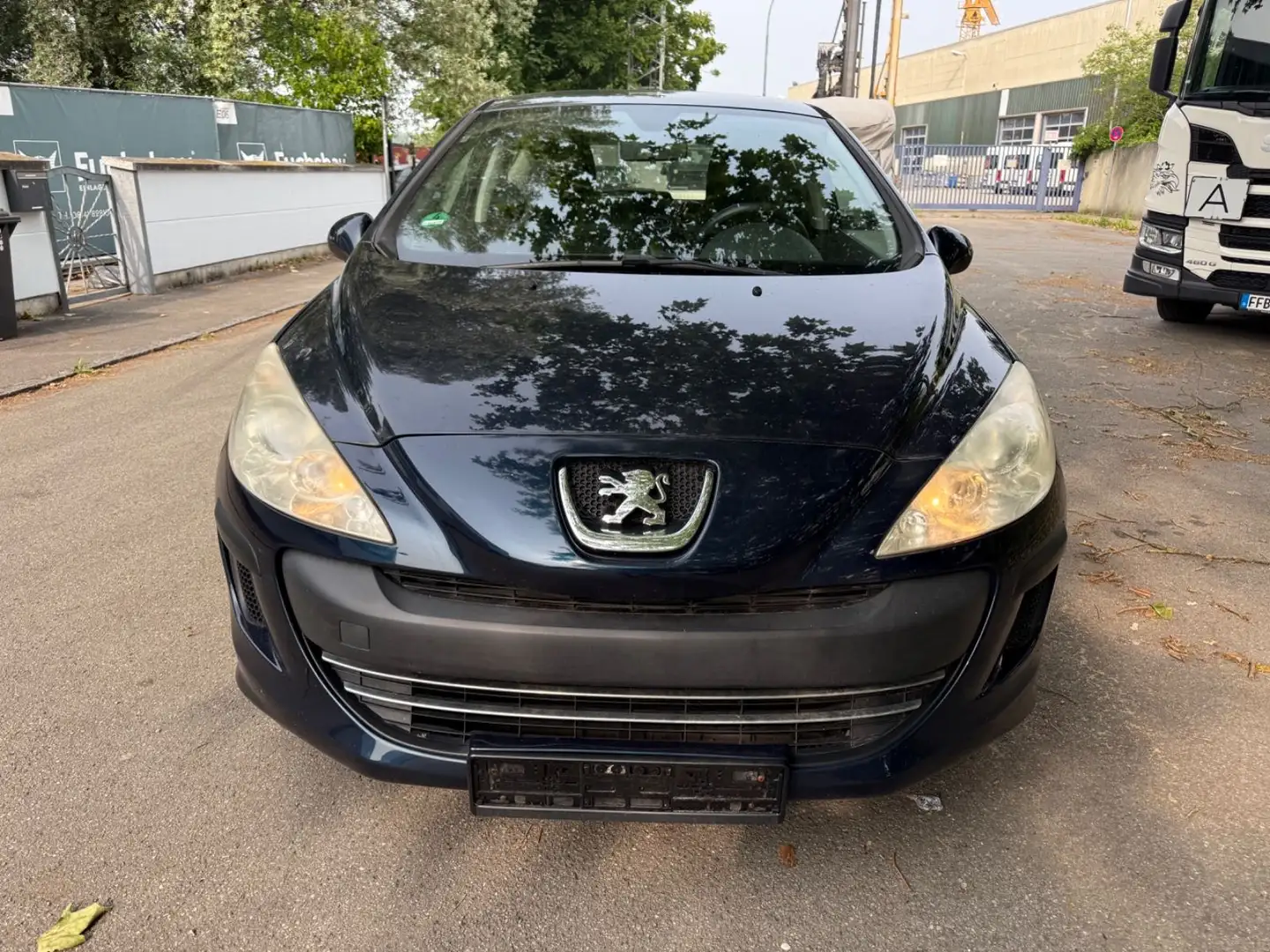 Peugeot 308 1.4 70 KW Filou Klima HU 6.2025 Blau - 1