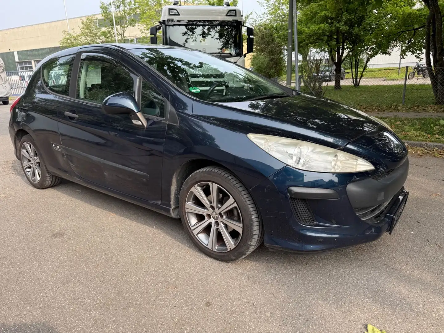 Peugeot 308 1.4 70 KW Filou Klima HU 6.2025 Blau - 2