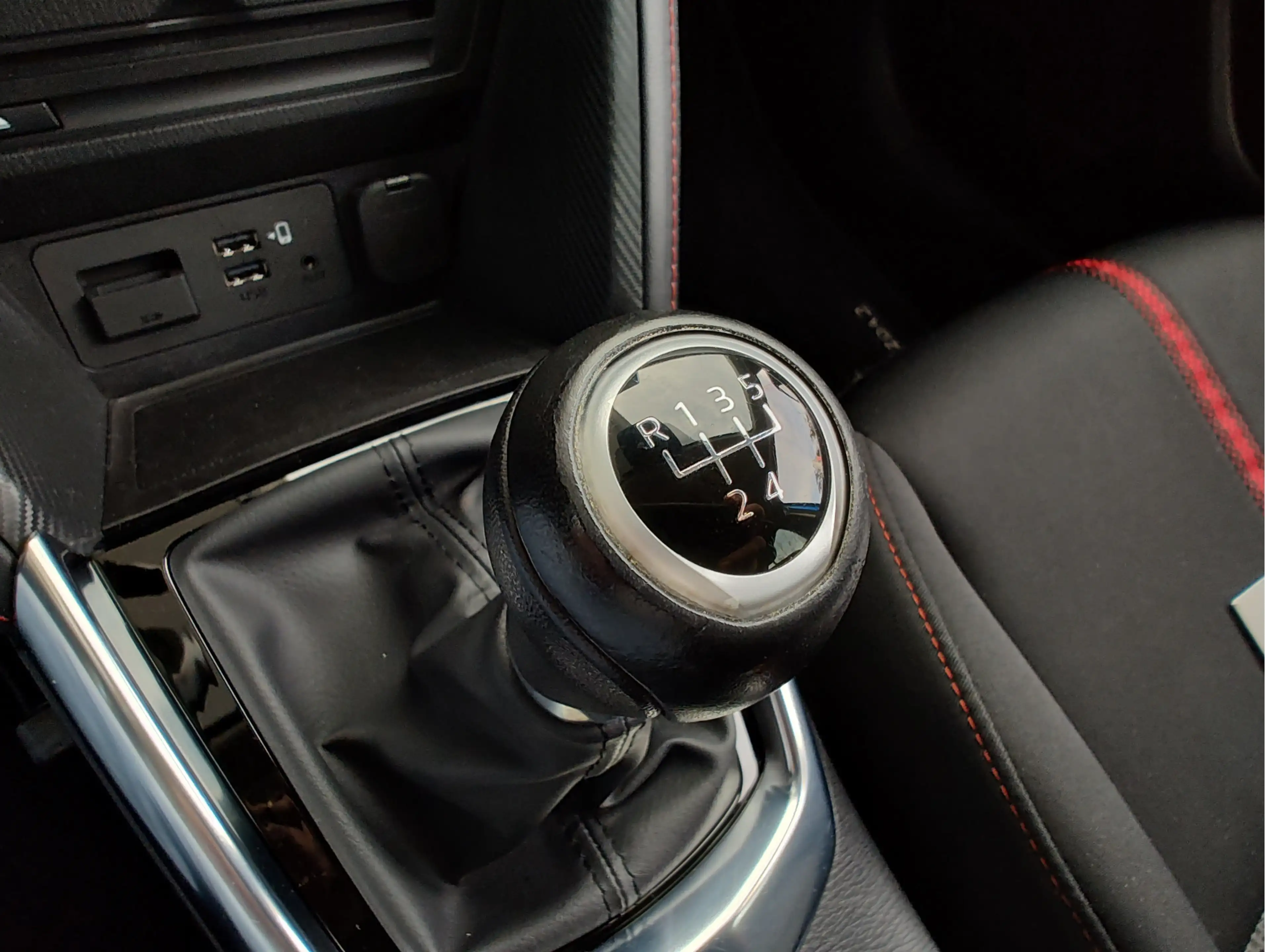 Mazda 2 1.5 SKYACTIV-G GT-M Keyless | Carplay/Android | Do — photo 20