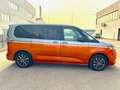 Volkswagen T7 Multivan Multivan T7 2022 2.0 tdi Life 150cv Arancione - thumbnail 1